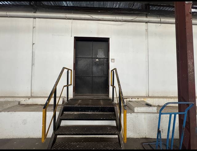 715M² WAREHOUSE TO LET IN WYNBERG